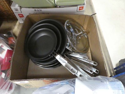 Lot 3027 - Box of used frying pans