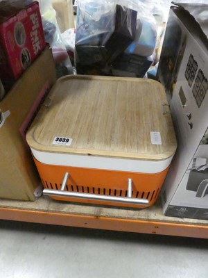 Lot 3039 - Mini table top grill