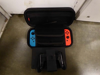 Lot 2291 - Nintendo Switch 32gb with case, docking...