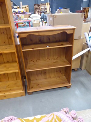 Lot 5212 - Low modern pine open bookcase