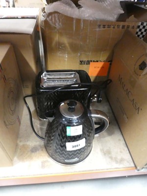 Lot 3061 - Daewoo kettle plus 2 slice toaster