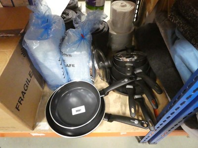 Lot 3087 - Qty of loose pots, pans and food containers