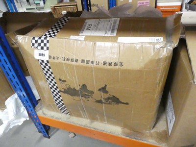 Lot 3089 - Large box of plates