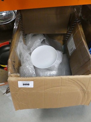 Lot 3090 - Box containing 3 large colanders