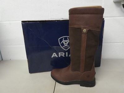 Lot Boxed pair of Ariat 'windermere H20' boots in...
