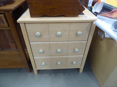 Lot 5224 - Small maple effect chest of 3 drawers