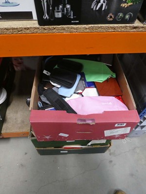 Lot 3137 - 3 trays of mixed size wallets, pouches, mini...