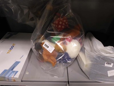 Lot 2320 - Selection of vintage plush toys