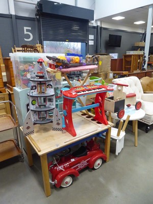 Lot 5244 - Qty of children's toys to include a piano,...