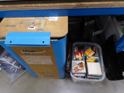 Lot 2386 - 2 boxes containing large amount of projection...