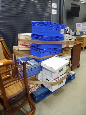 Lot 5266 - Pallet with a large qty of music magazines