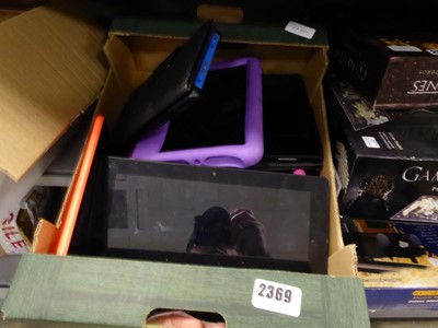 Lot 2369 - Box containing tablets for spares and repairs