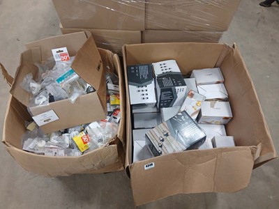 Lot 4346 - Box of glass heart string lights and other...