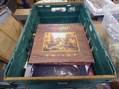 Lot 5331 - Box containing vinyl records
