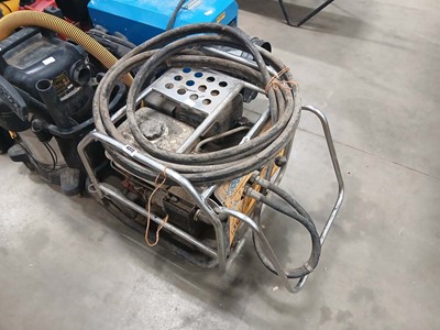 Lot 4372 - JCB Beaver hydraulic powerpack