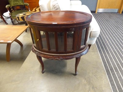 Lot 5283 - Oval glazed drinks cabinet with detachable tray