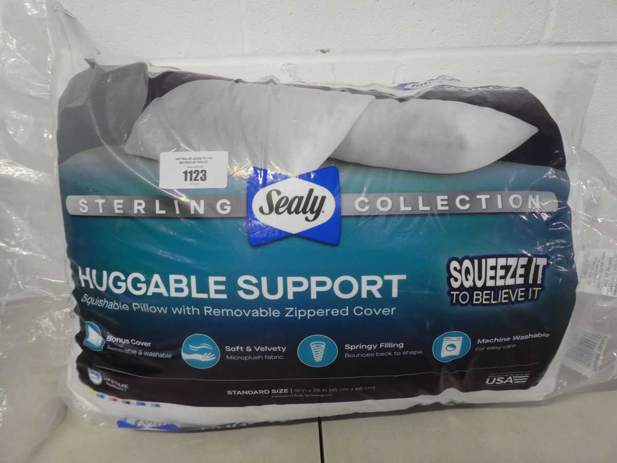 Lot Sealy huggable support pillow pair