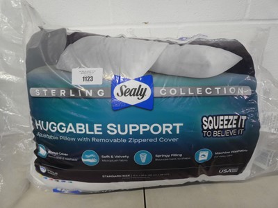 Lot Sealy huggable support pillow pair