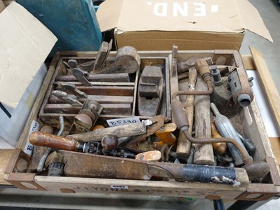 Lot 4392 - Crate of carpentry tools to include wood...
