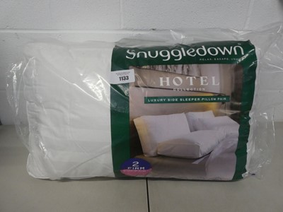 Lot Snuggledown hotel collection luxury side...