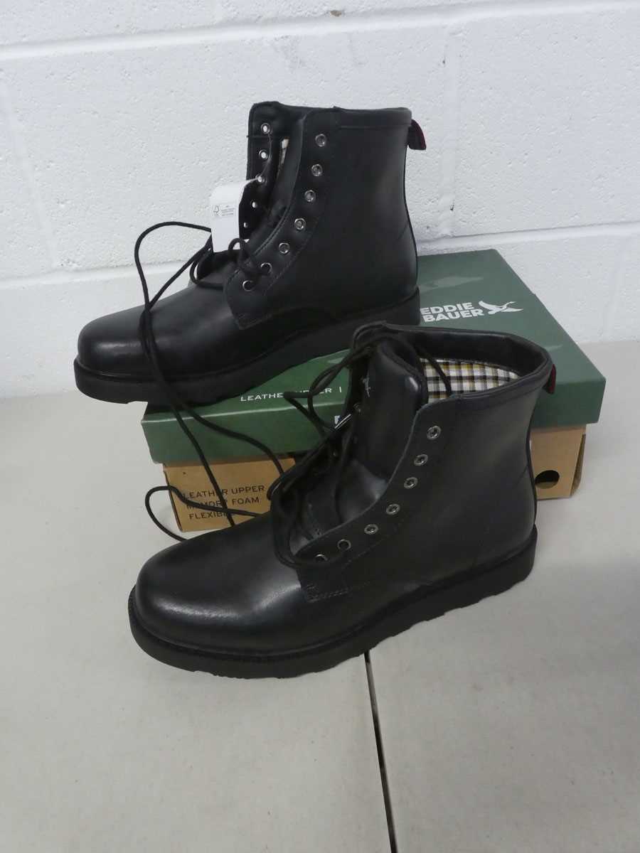 Lot Boxed pair of Eddie Bauer 'Lancaster' boots...
