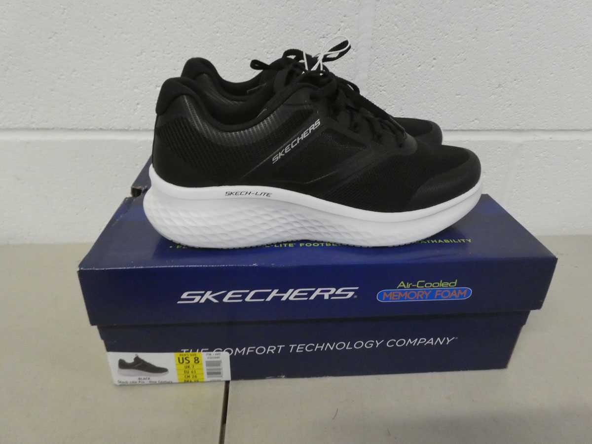 Lot Boxed pair of Skechers skech-lite air cooled...