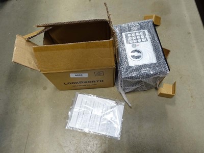 Lot 4433 - Boxed Locksworth mini safe