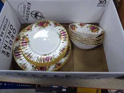 Lot 5388 - Box containing Royal Albert Old Country Rose...