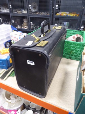 Lot 5393 - Modern doctors case