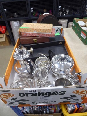 Lot 5399 - Box containing silver plate and cutlery