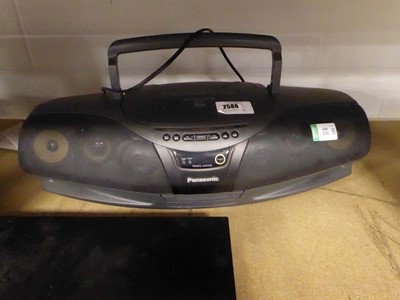Lot 2586 - Panasonic portable cd boom box