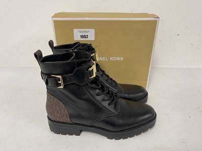 Lot Michael Kors sig semi lux boots in black size...