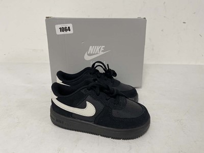 Lot Nike children's force 1 low lv8 2 lace...