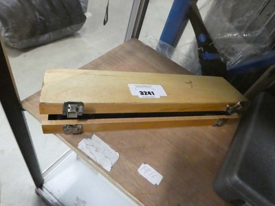 Lot 3241 - Knife in wooden case