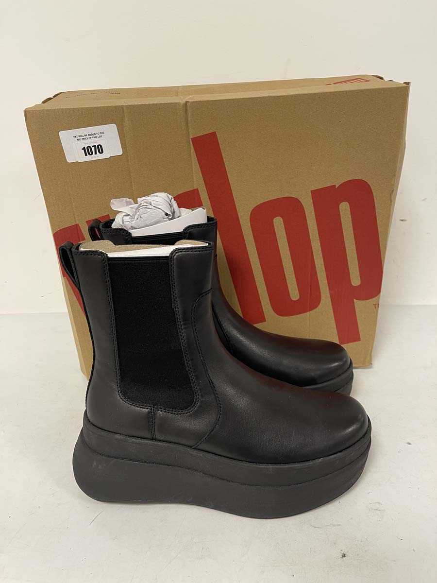Lot Fitflop f-mode stack leather Chelsea boots in...