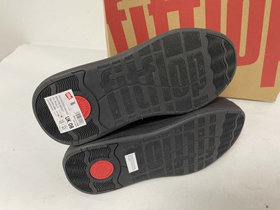 Lot Fitflop f-mode stack leather Chelsea boots in...