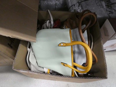 Lot 3300 - Box of handbags