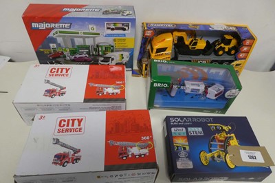 Lot 1262 - Selection of toys incl. Majorette petrol...