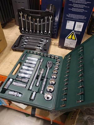 Lot 4586 - Socket and wrench set plus a spanner set