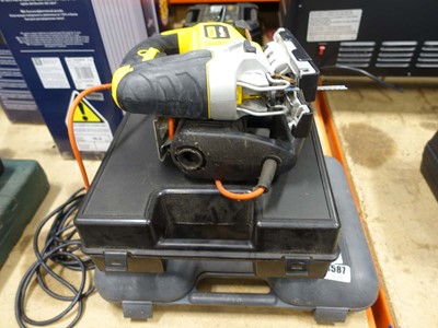 Lot 4587 - 3 jigsaws and a socket set