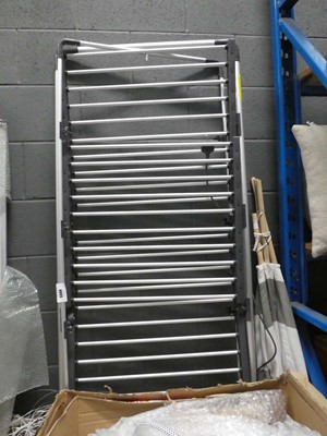 Lot 3309 - Black and Decker heated airer