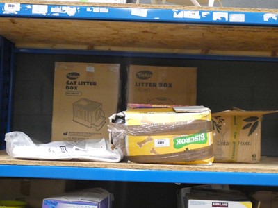 Lot 3322 - Lot containing Lemieux horse rugs, plus box of...