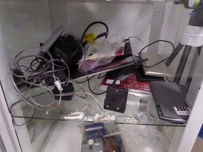 Lot 2601 - Selection of various items including keyboards,...