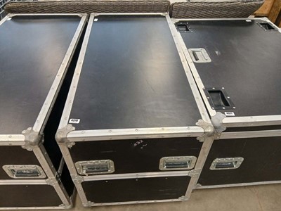 Lot 4370 - 4-wheeled flight case