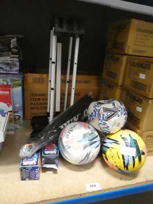 Lot 3358 - Badminton set, loose foot balls etc