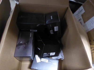 Lot 2620 - Box containing Summi 2D hand held scanner