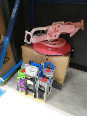 Lot 3369 - Child's pop up play tent, mixed children's toys