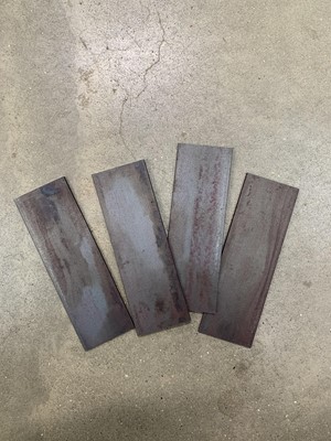 Lot 4656 - Box of metal plates