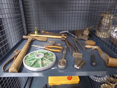 Lot 5414 - Cage containing vintage hand tools