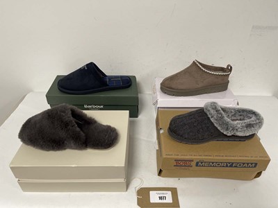 Lot 4x Boxed pairs of slippers to include Barbour...